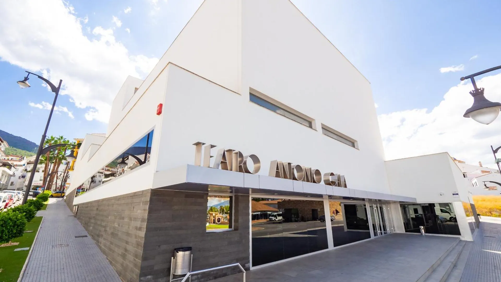 Apartment Cubo'S Urban Suite Town Centre Alhaurin el Grande